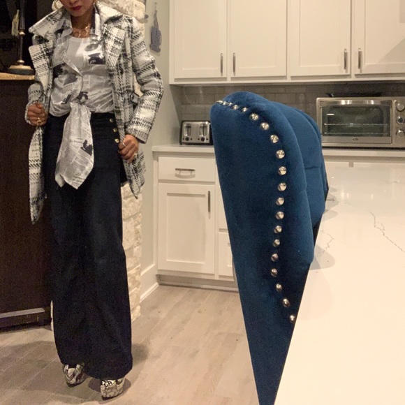 News Worthy Heels - Picture 4 of 4